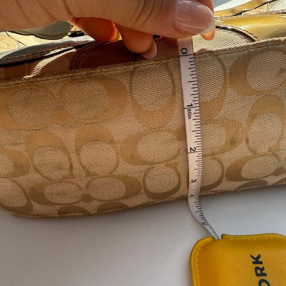 Coach Carly Patchwork Tote – Gold & Silver Metallic Circles – Y2K Style - Picture 11 of 13